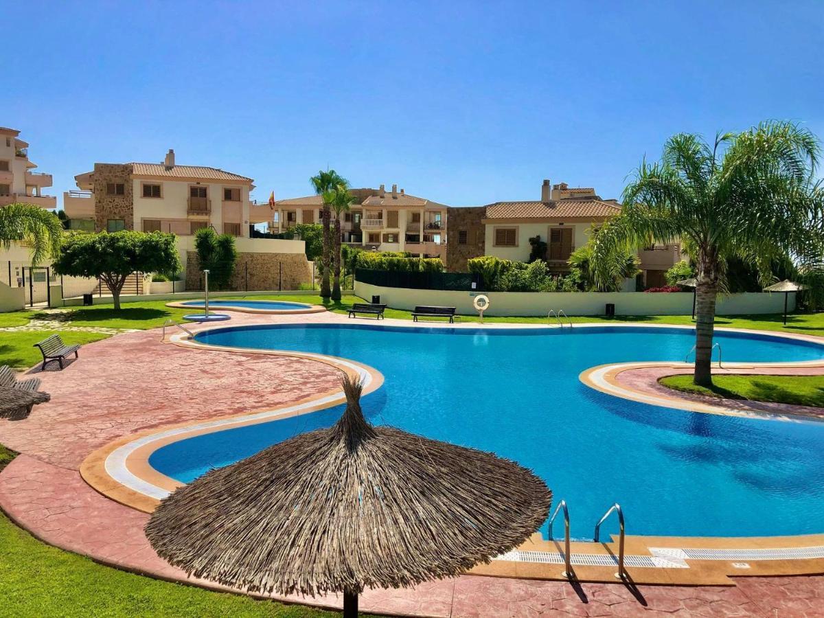 פינסטראט 2 Bed Penthouse Apartment - Sea Views - Sleeps 4 מראה חיצוני תמונה